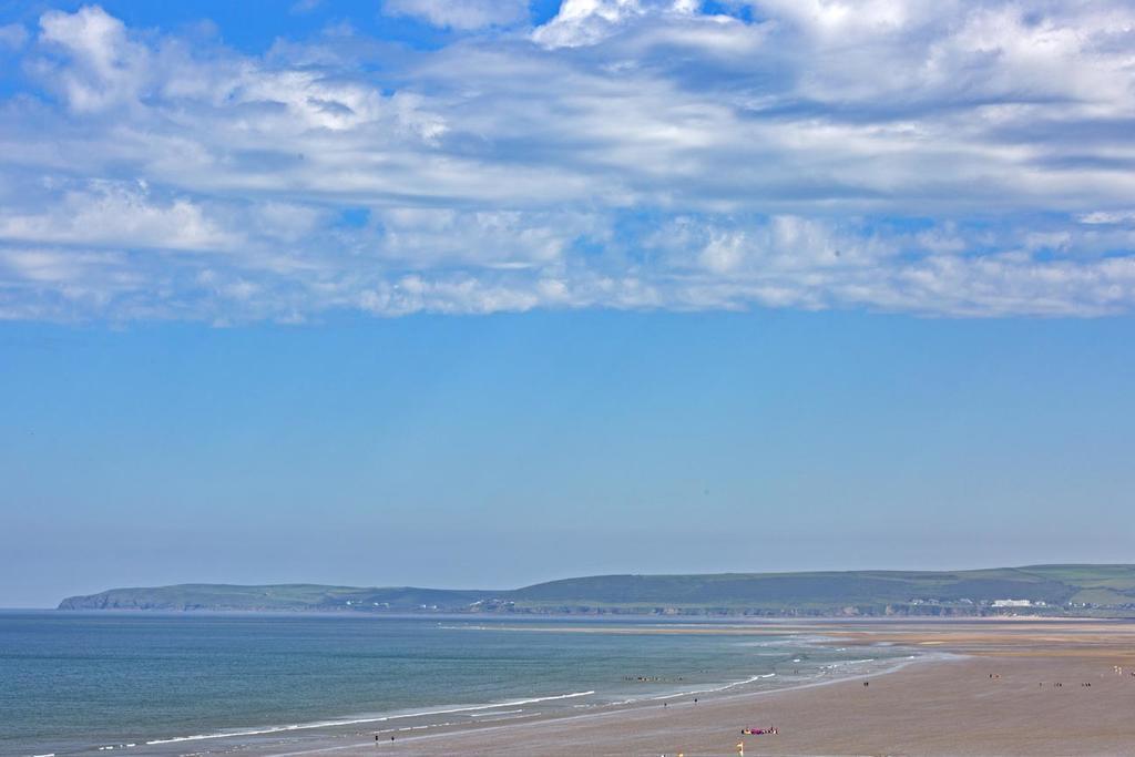 Westbeach Resort Westward Ho!  Luaran gambar